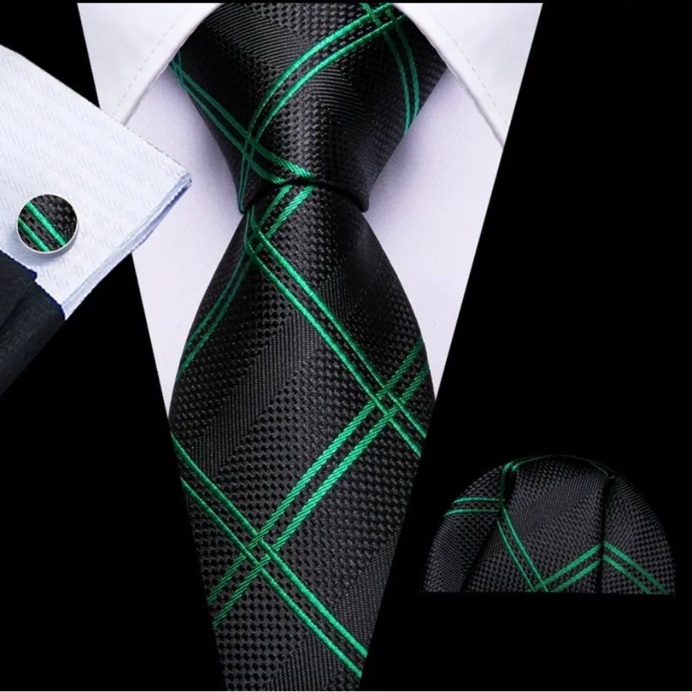 Elegant Black and Green Plaid Tie